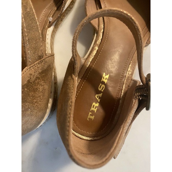TRASK “Cammie” gold metallic embossed leather shoes from Sundance Women’s Size 8 - Picture 5 of 6